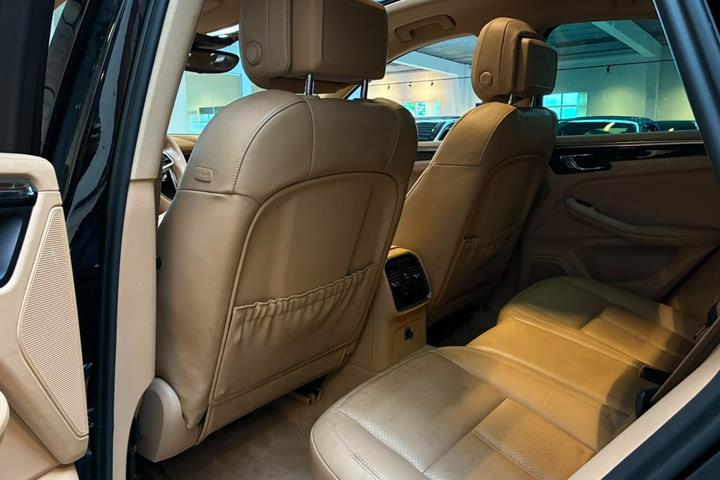 Sort Porsche Macan S fra 2015