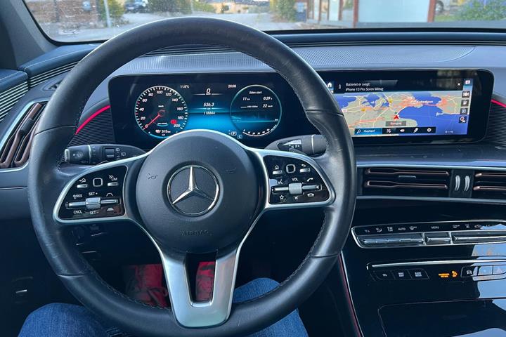 Sort Mercedes EQC400 fra 2020