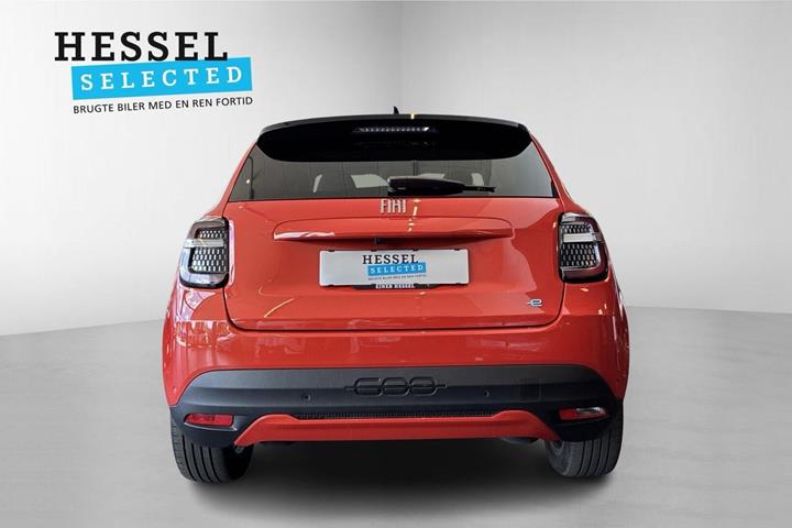 Orange Fiat 600e fra 2025