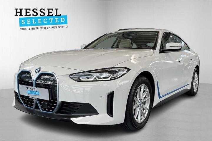 Hvid BMW i4 fra 2023