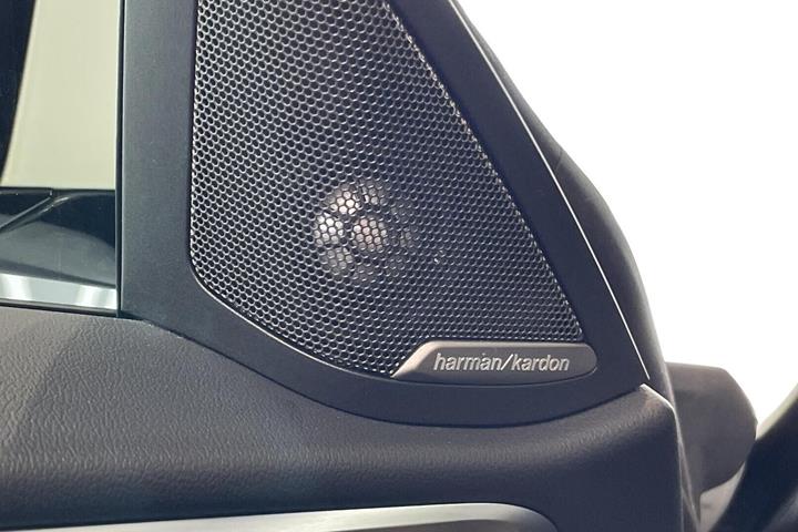 Hvid BMW i4 fra 2023