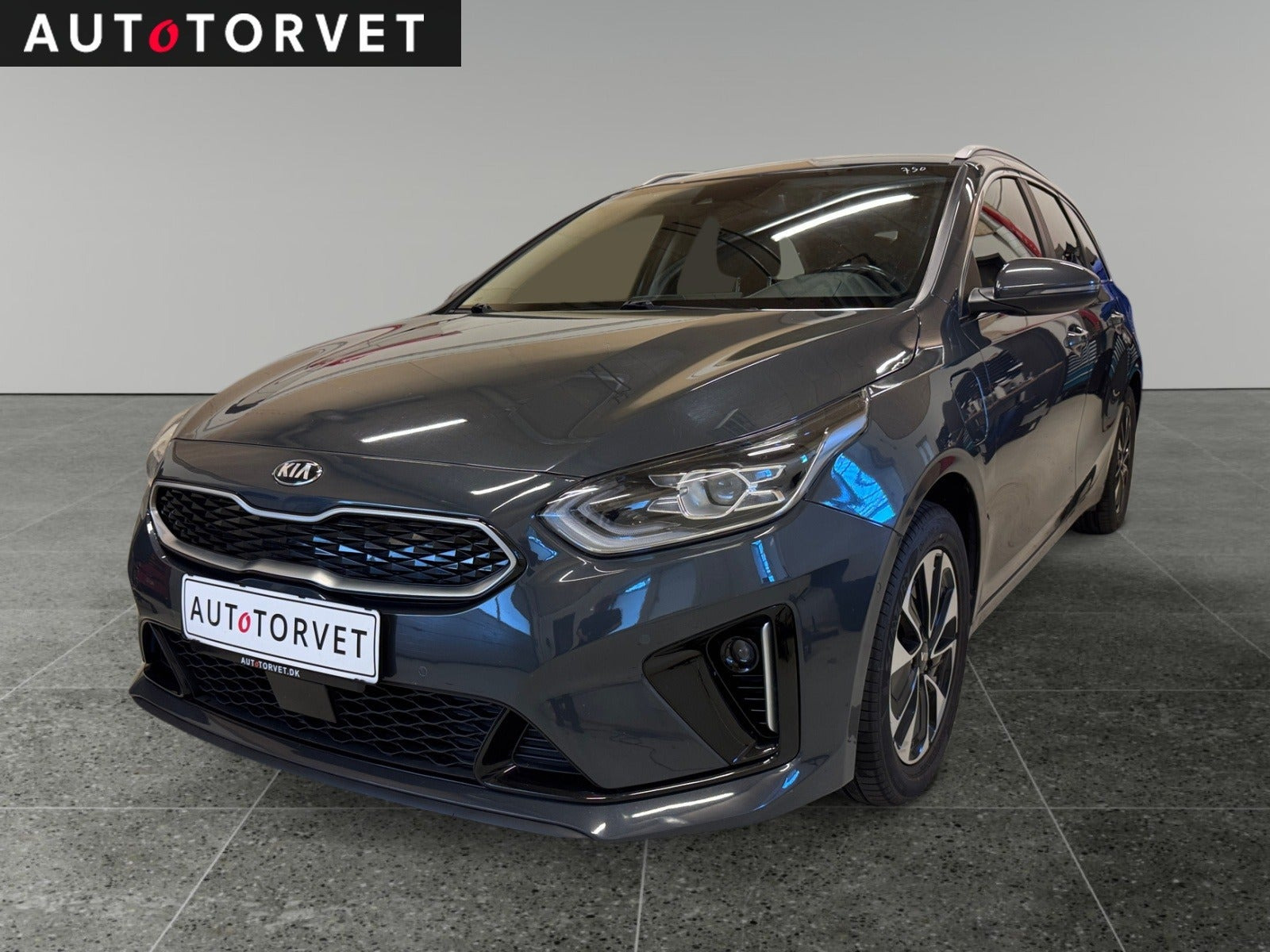 Kia Ceed 1,6 PHEV Prestige SW DCT
