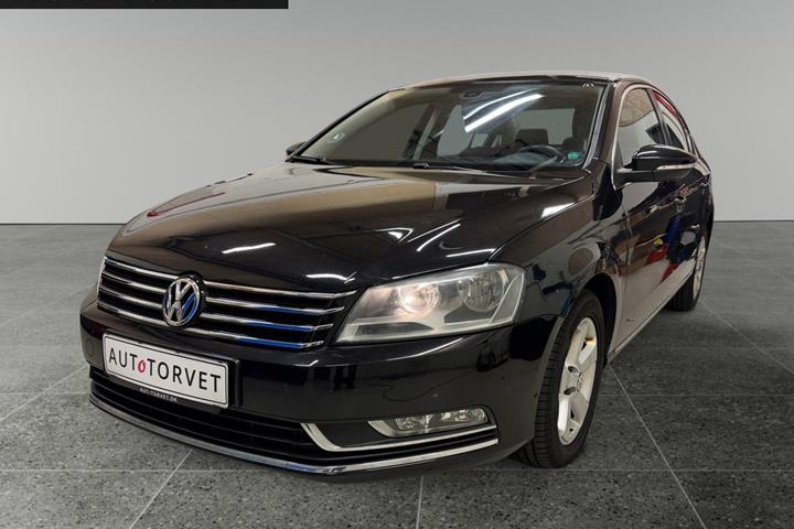 Sort VW Passat fra 2011