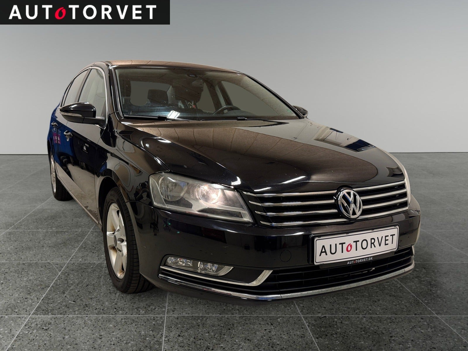 Sort VW Passat fra 2011