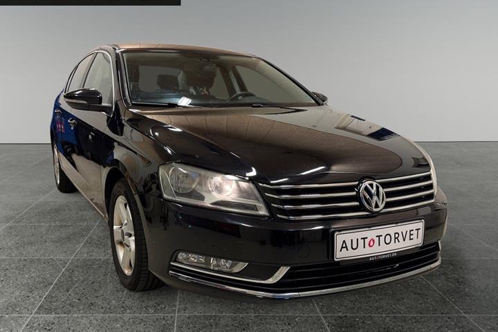 Sort VW Passat fra 2011