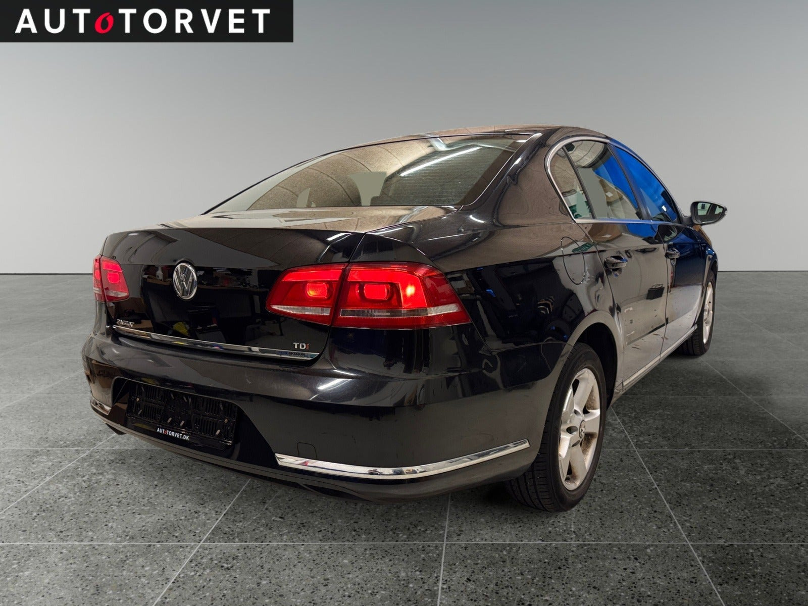 Sort VW Passat fra 2011
