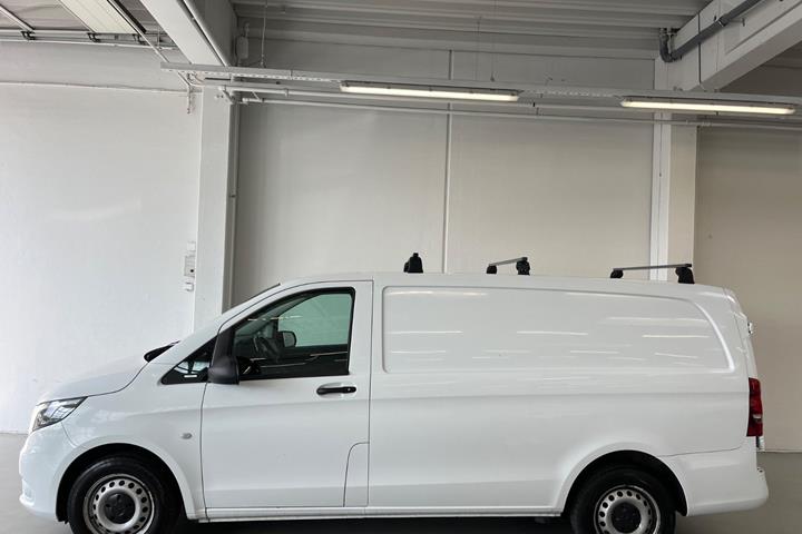 Hvid Mercedes Vito 114 fra 2020