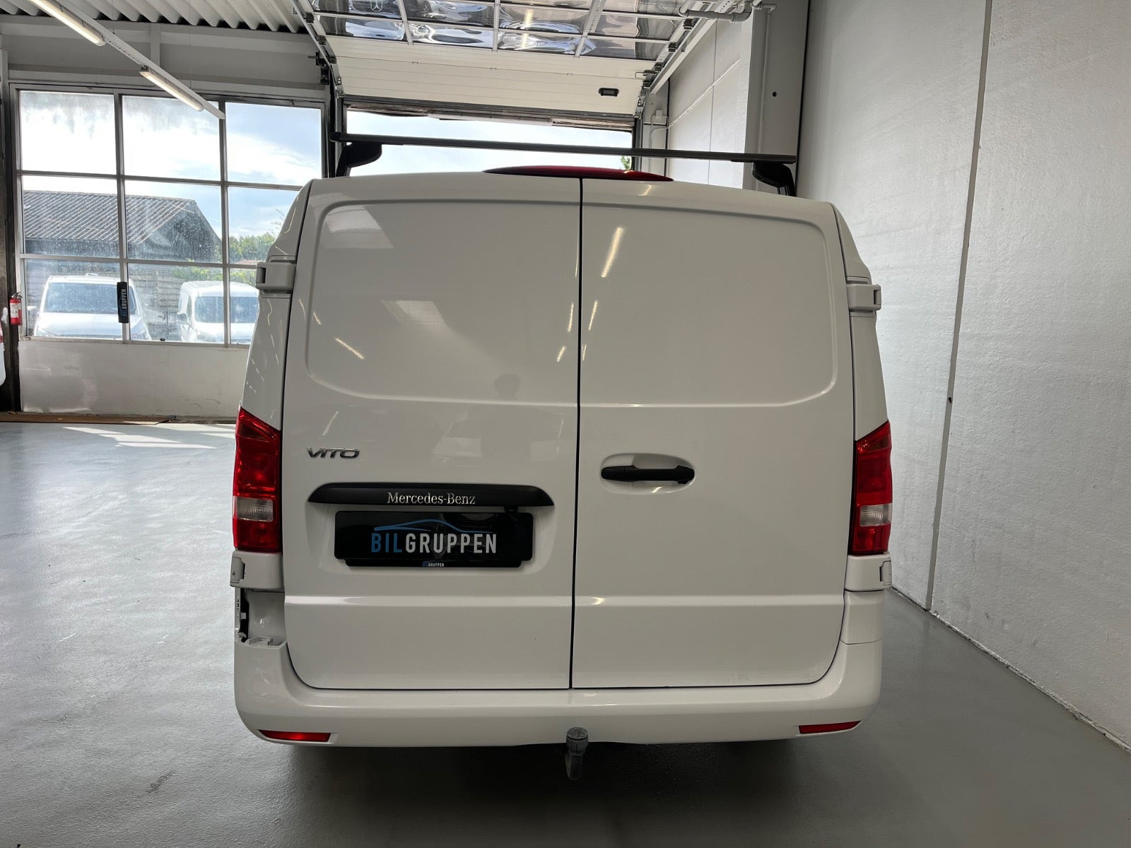Hvid Mercedes Vito 114 fra 2020