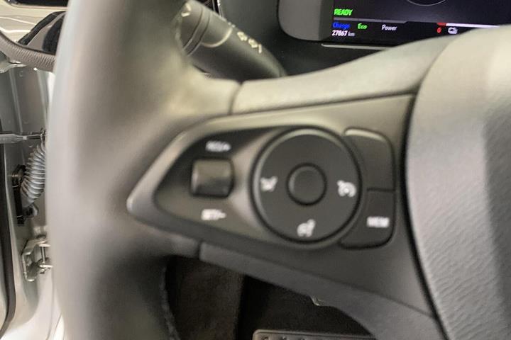Sølv Opel Corsa-e fra 2023