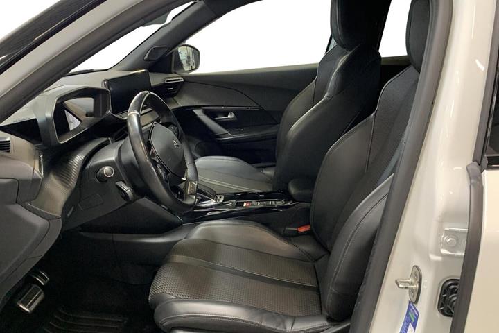 Hvid Peugeot e-2008 fra 2022