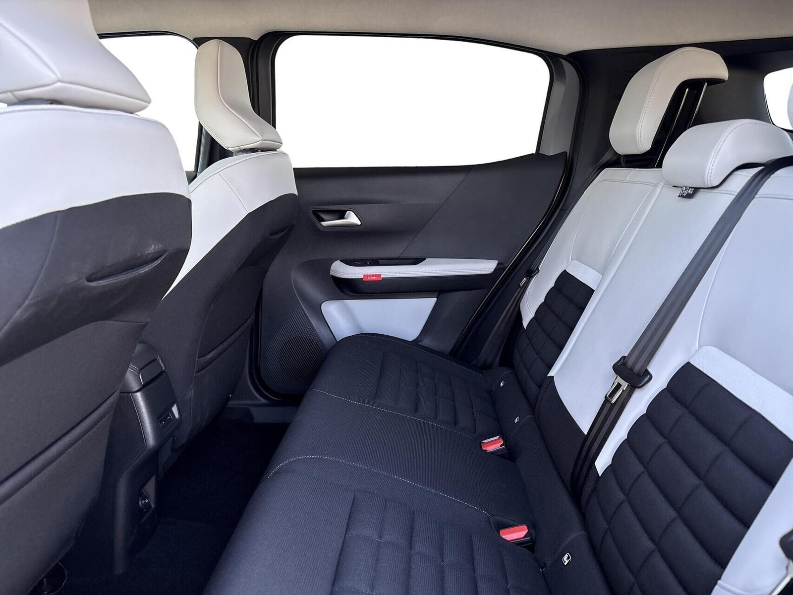 Grå Citroën e-C3 Aircross fra 2025