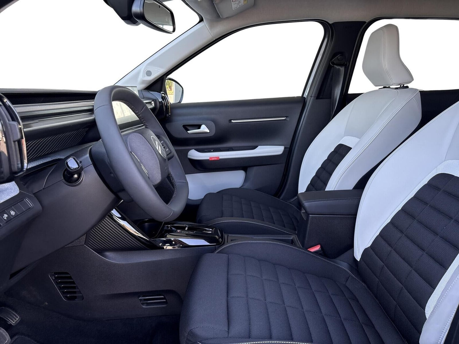 Grå Citroën e-C3 Aircross fra 2025