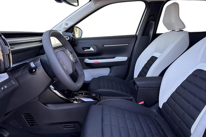 Grå Citroën e-C3 Aircross fra 2025