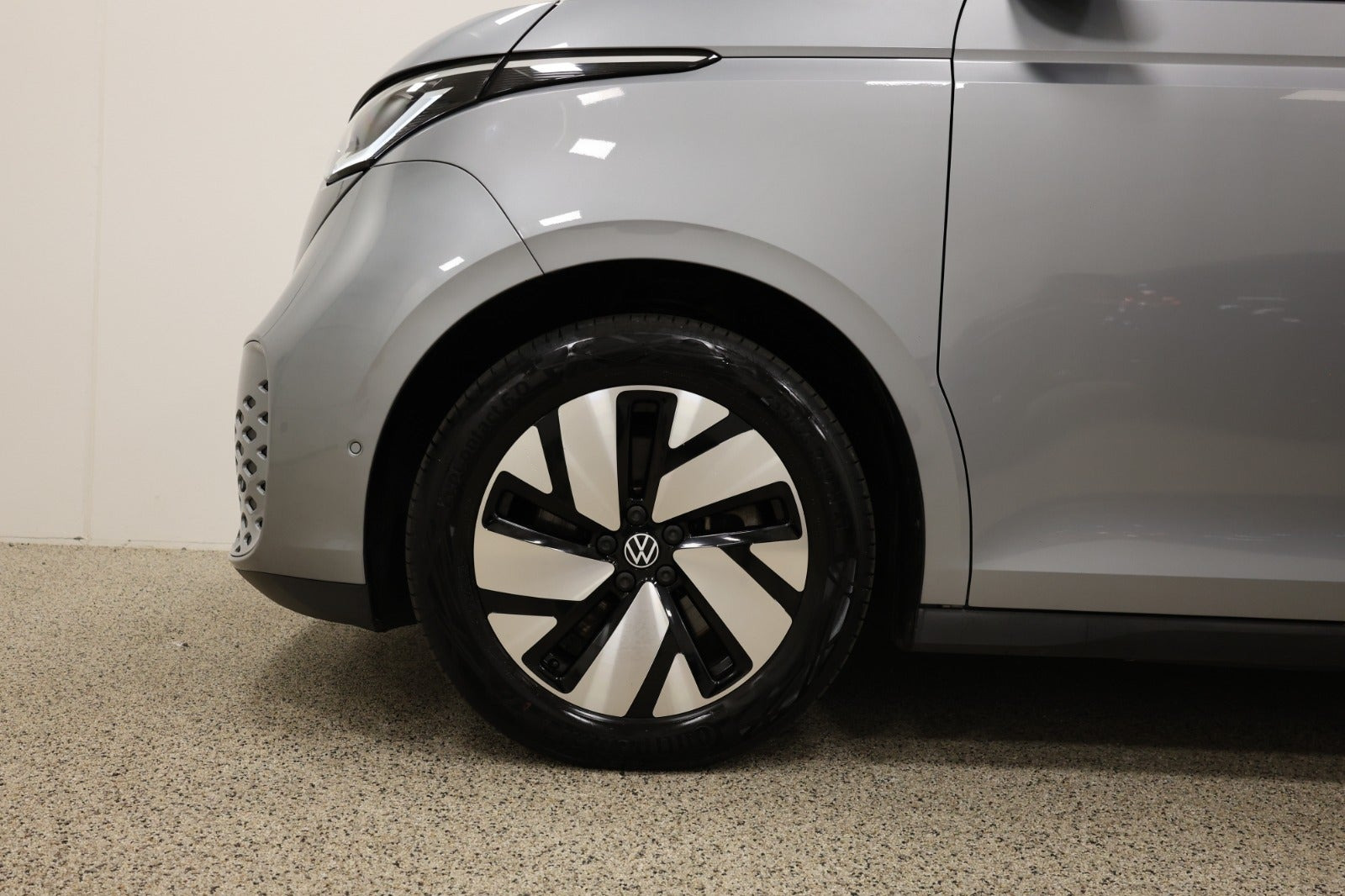 Sølv VW ID.Buzz fra 2023