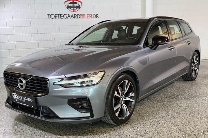 Grå Volvo V60 fra 2021