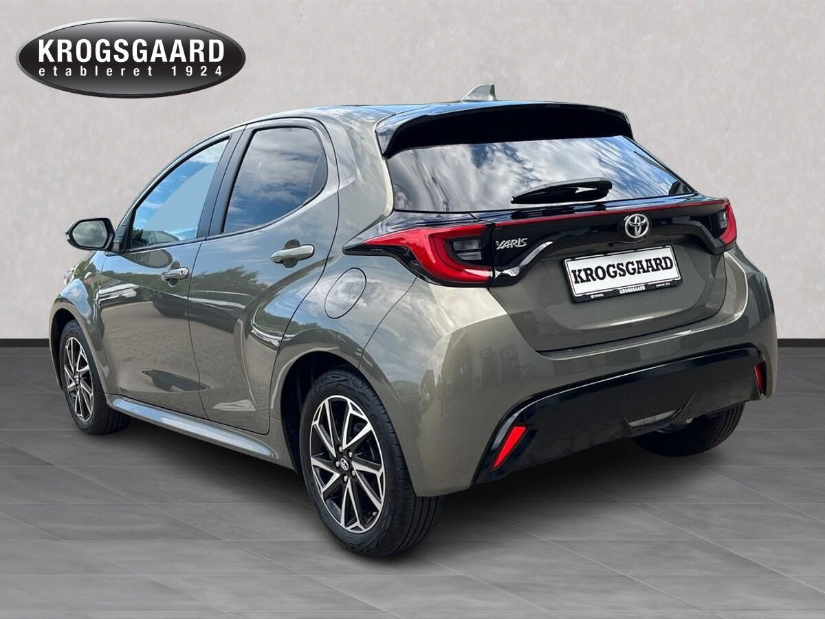 Grøn Toyota Yaris fra 2021