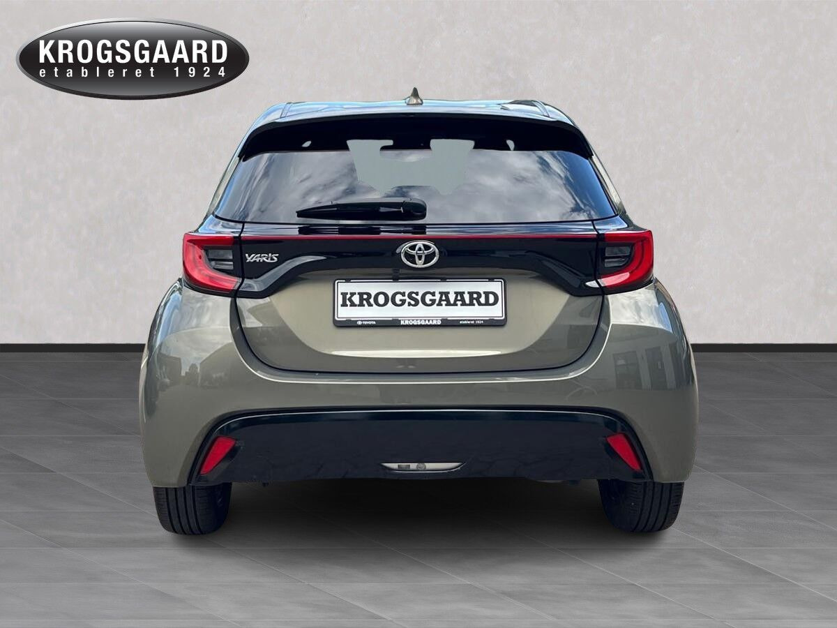 Grøn Toyota Yaris fra 2021