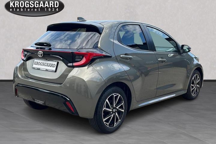 Grøn Toyota Yaris fra 2021