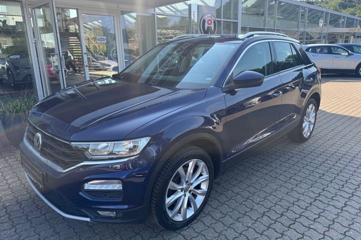 Blå VW T-Roc fra 2018