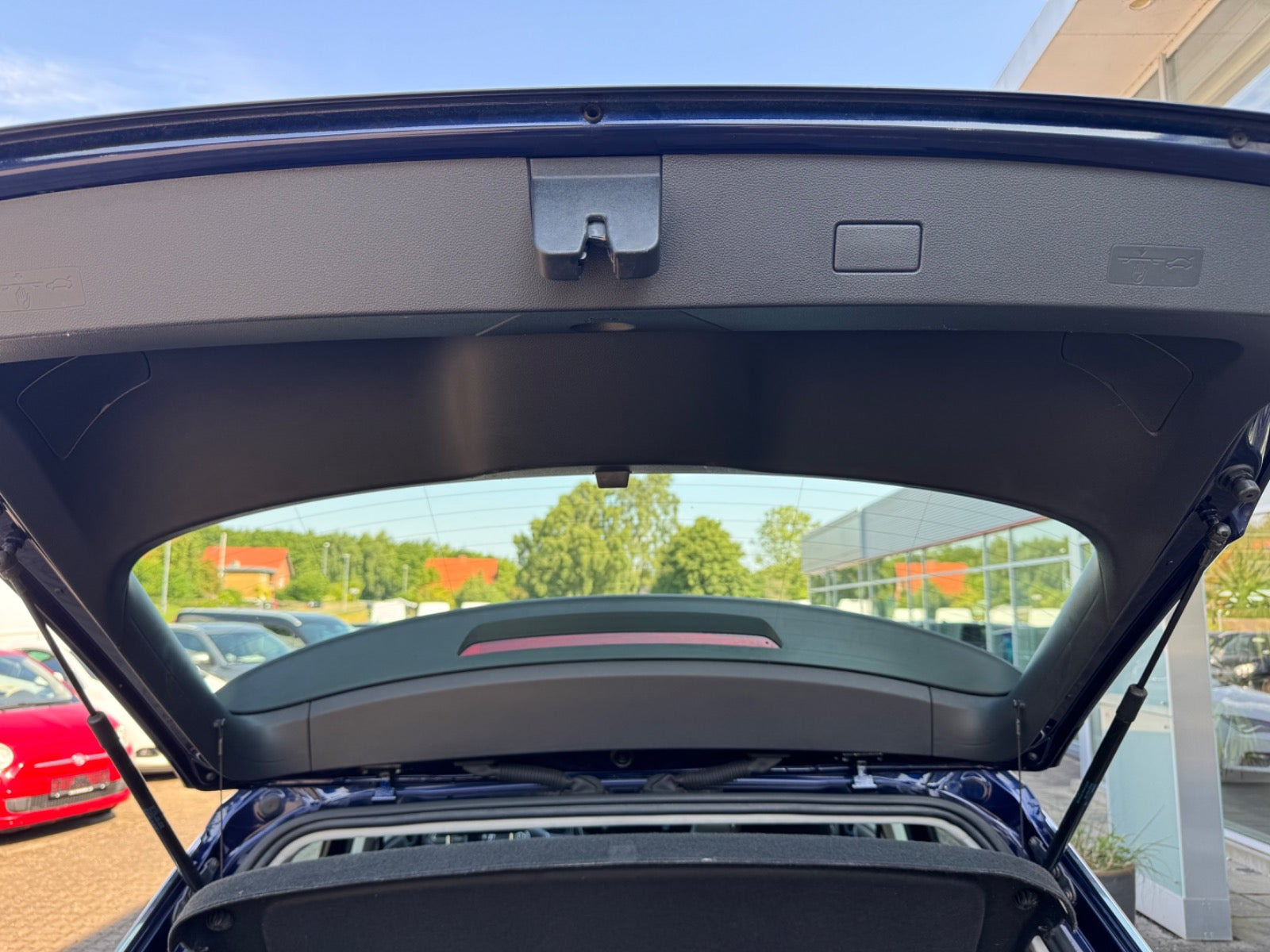 Blå VW T-Roc fra 2018
