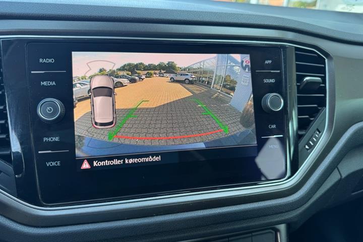 Blå VW T-Roc fra 2018