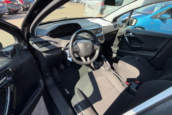 Sort Peugeot 208 fra 2012