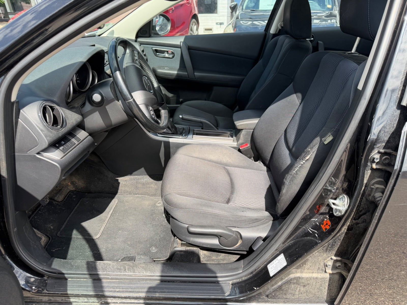 Sort Mazda 6 fra 2010