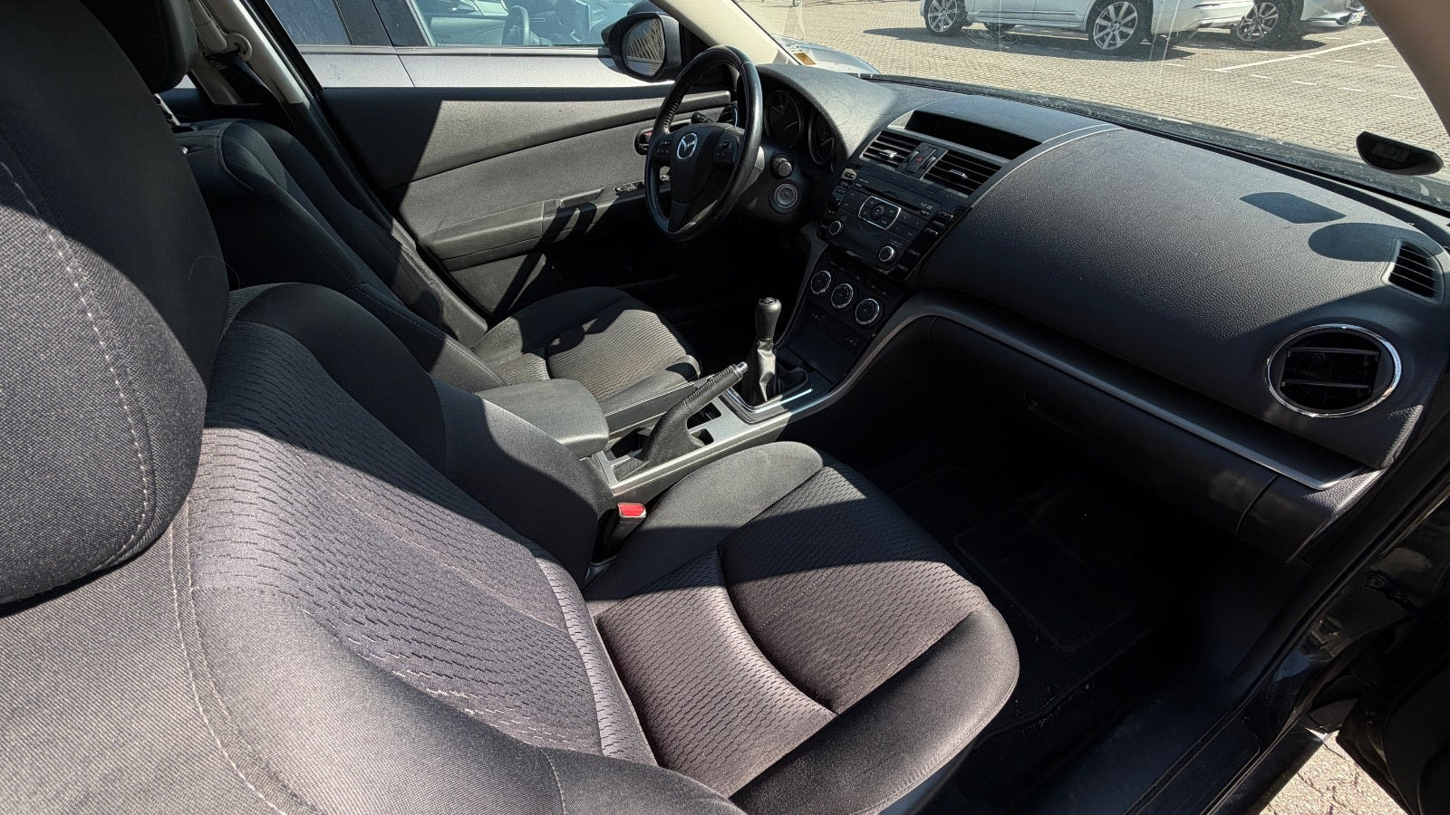 Sort Mazda 6 fra 2010