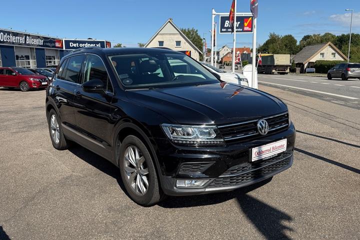 Sort VW Tiguan fra 2017
