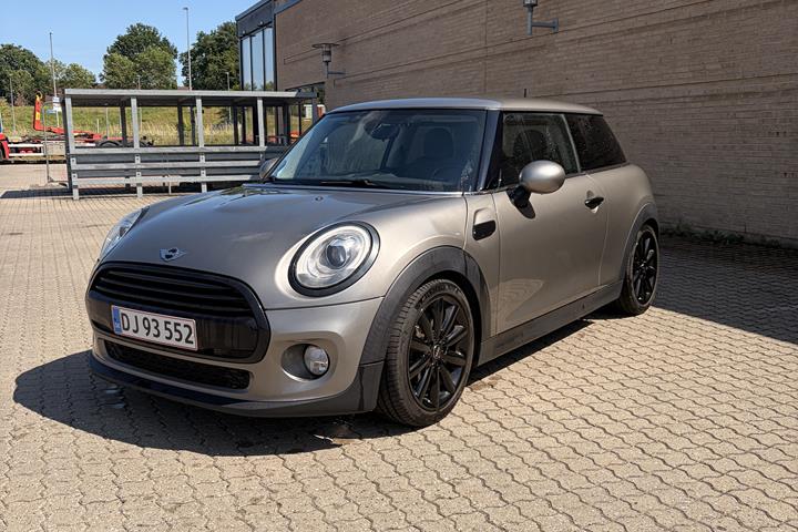 Grå Mini Cooper fra 2016