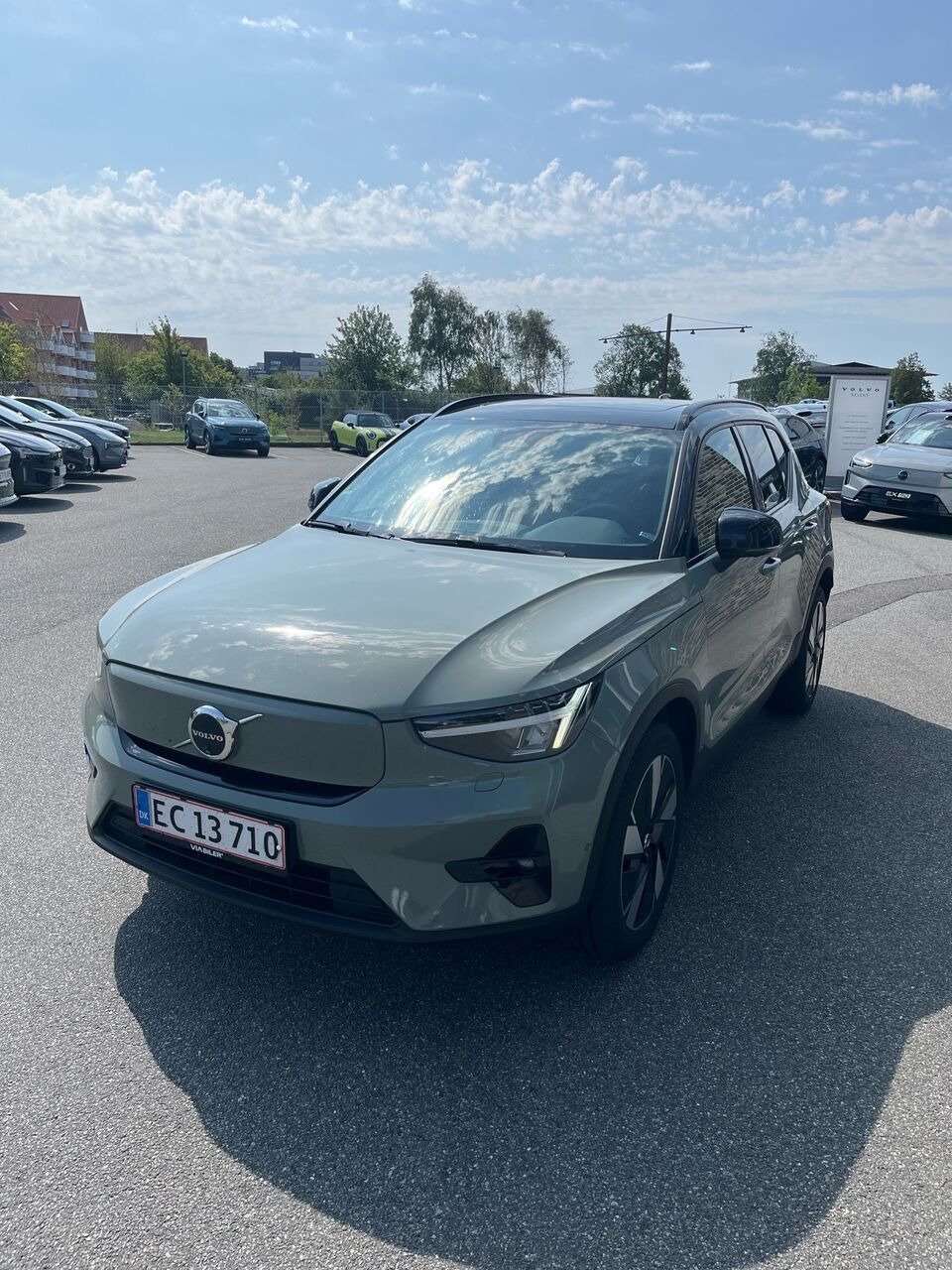 Volvo XC40 Recharge Extended Range Ultimate 252HK 5d Aut.