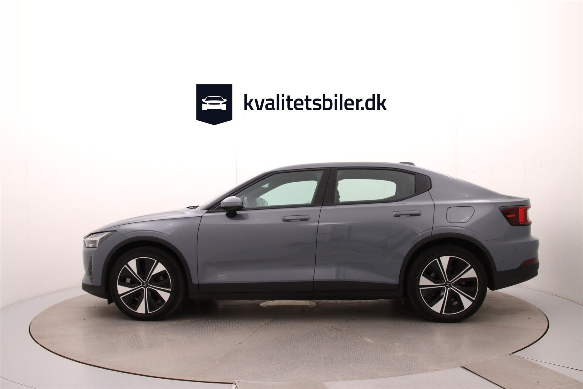 Grå Polestar 2 fra 2023