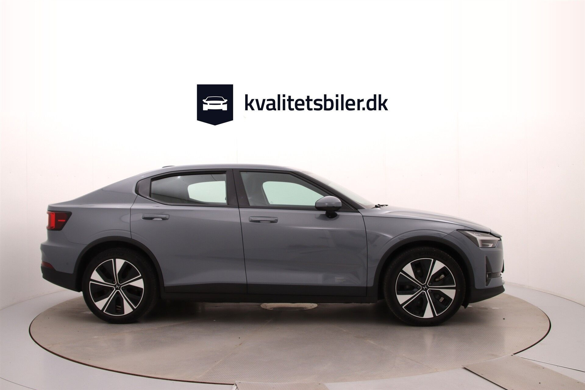 Grå Polestar 2 fra 2023