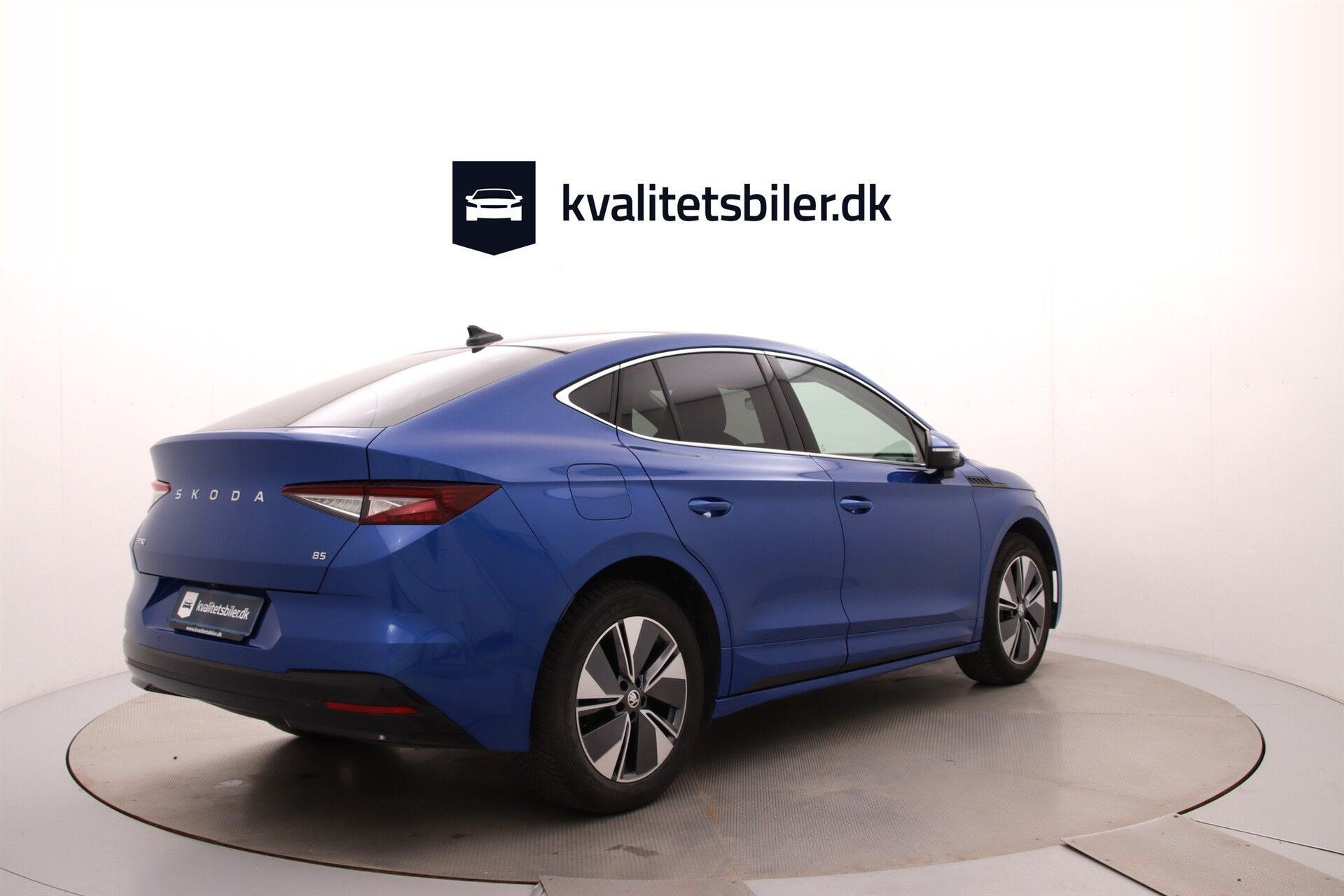 Blå Skoda Enyaq fra 2024