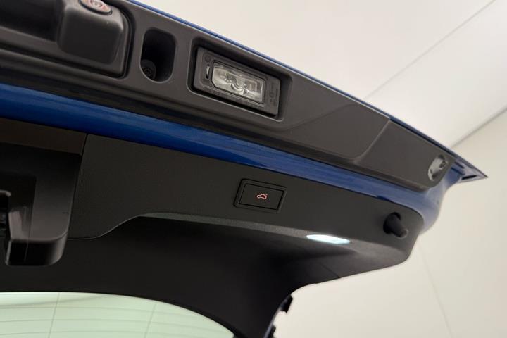 Blå Skoda Enyaq fra 2024