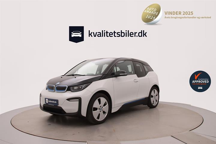 Hvid BMW i3 fra 2022 set udefra