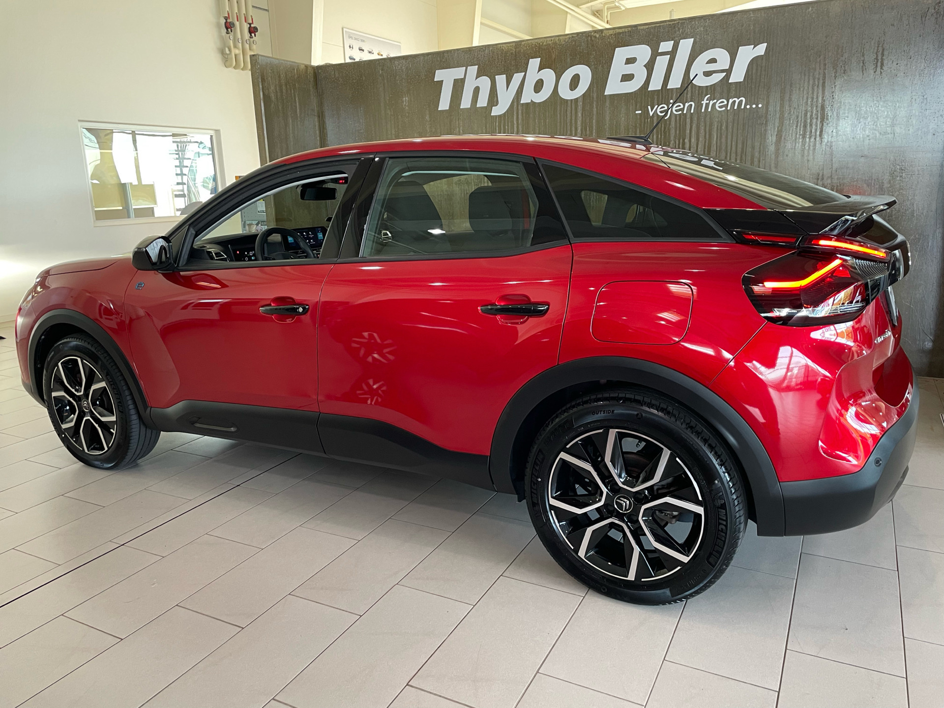 Rød Citroën ë-C4 fra 2023