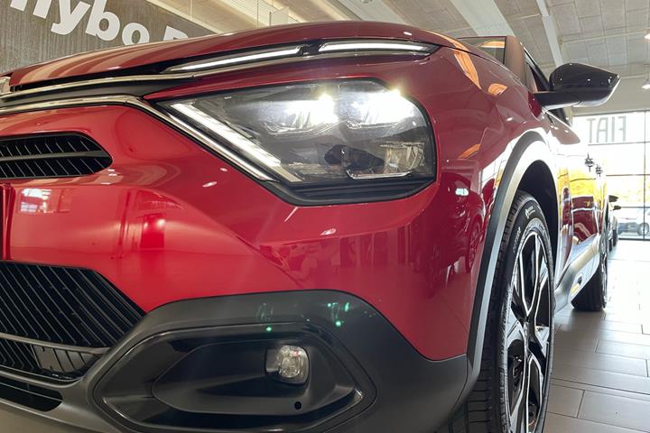 Rød Citroën ë-C4 fra 2023