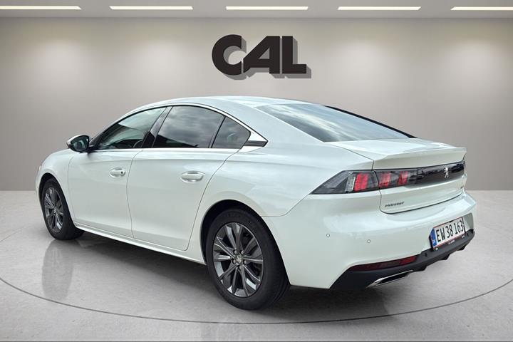 Hvid Peugeot 508 fra 2019