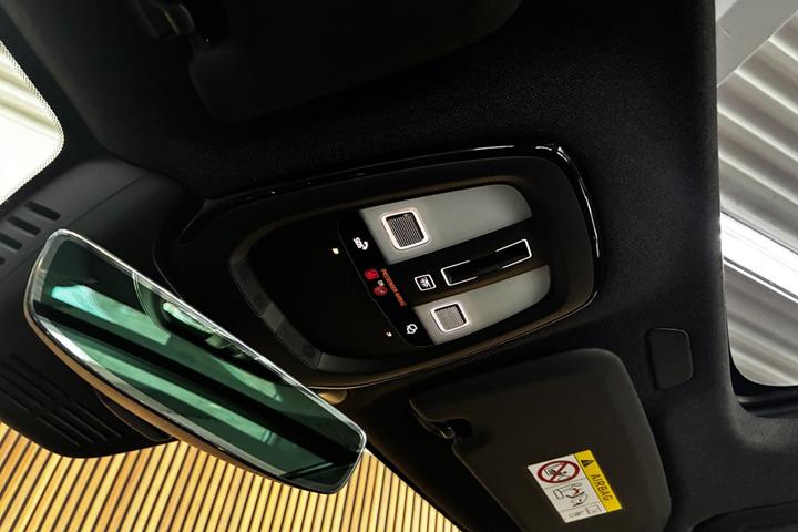 Sort Volvo XC40 fra 2023