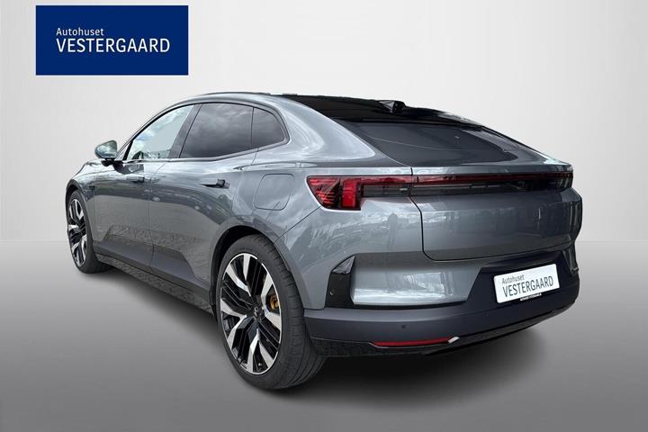 Grå Polestar 4 fra 2026