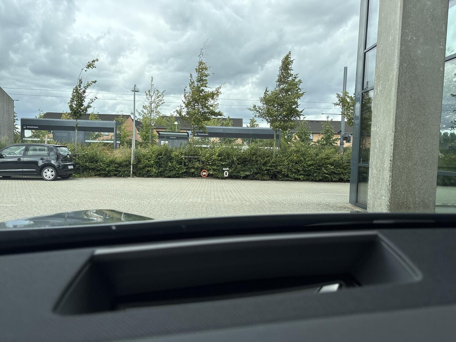 Grå Polestar 4 fra 2026