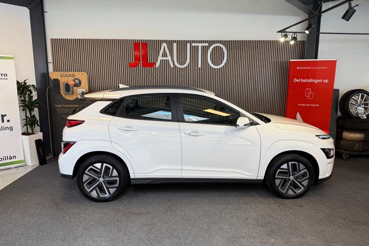 Hvid Hyundai Kona fra 2021