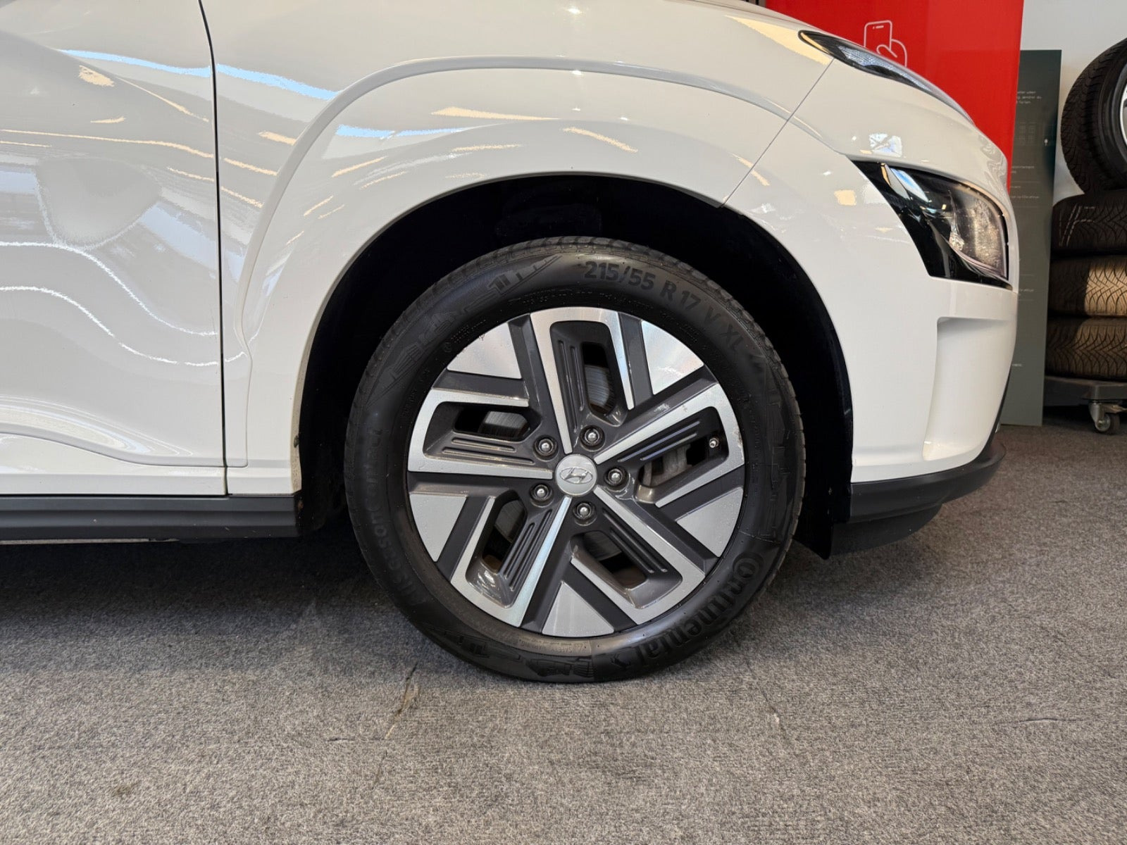 Hvid Hyundai Kona fra 2021