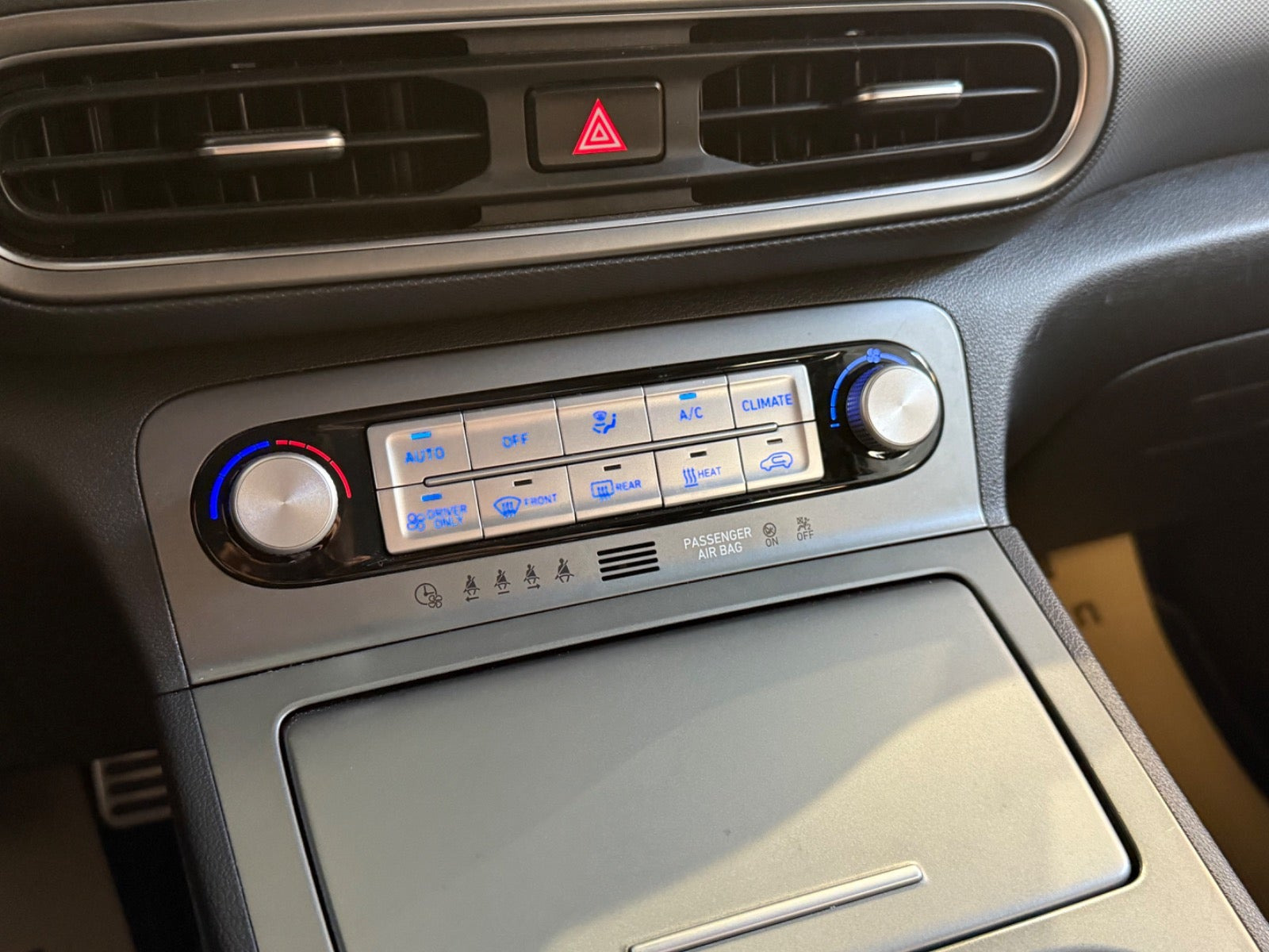 Hvid Hyundai Kona fra 2021