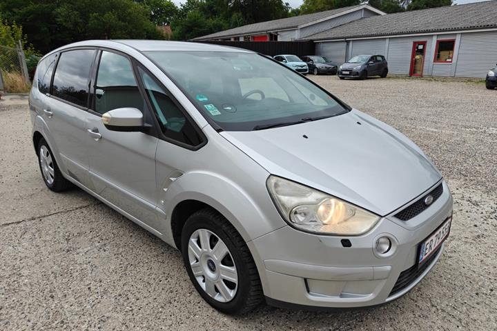 Gul Ford S-MAX fra 2007