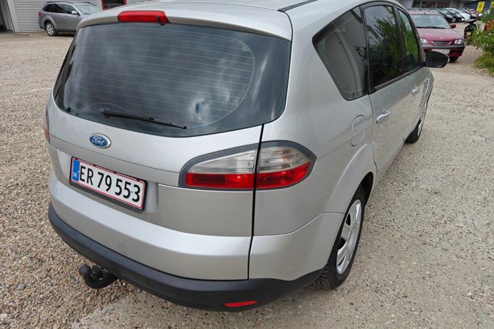 Gul Ford S-MAX fra 2007