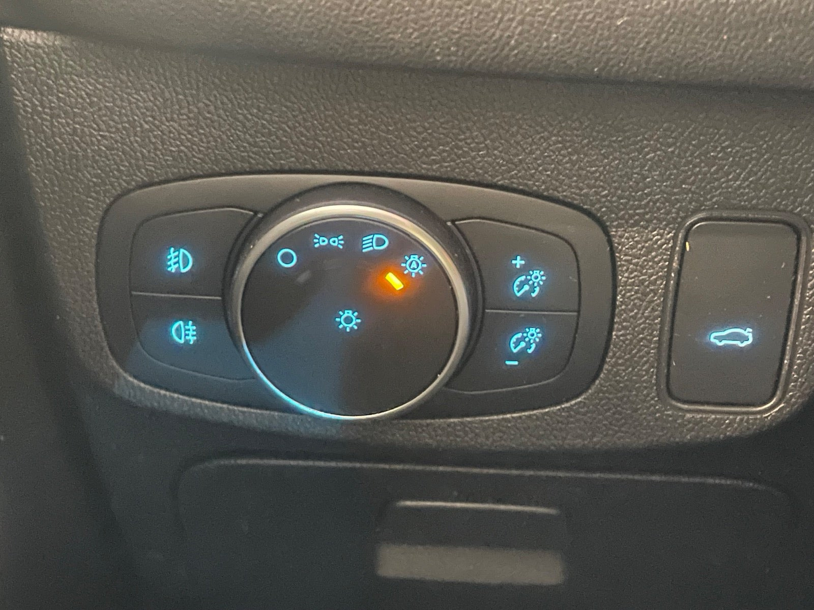 Blå Ford Focus fra 2020