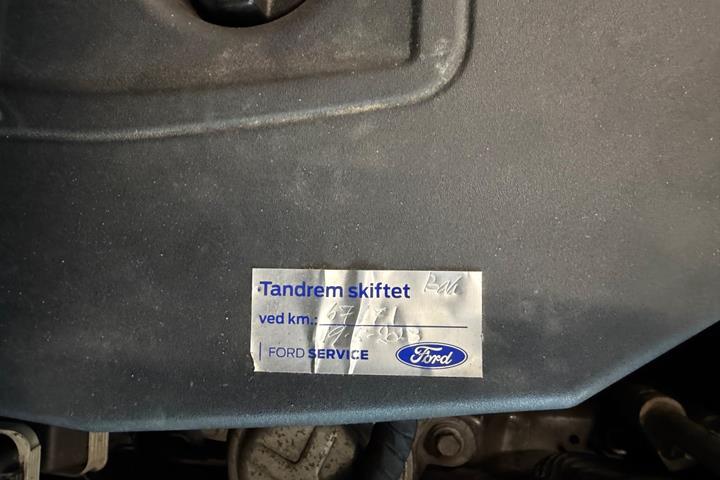 Grå Ford Galaxy fra 2017