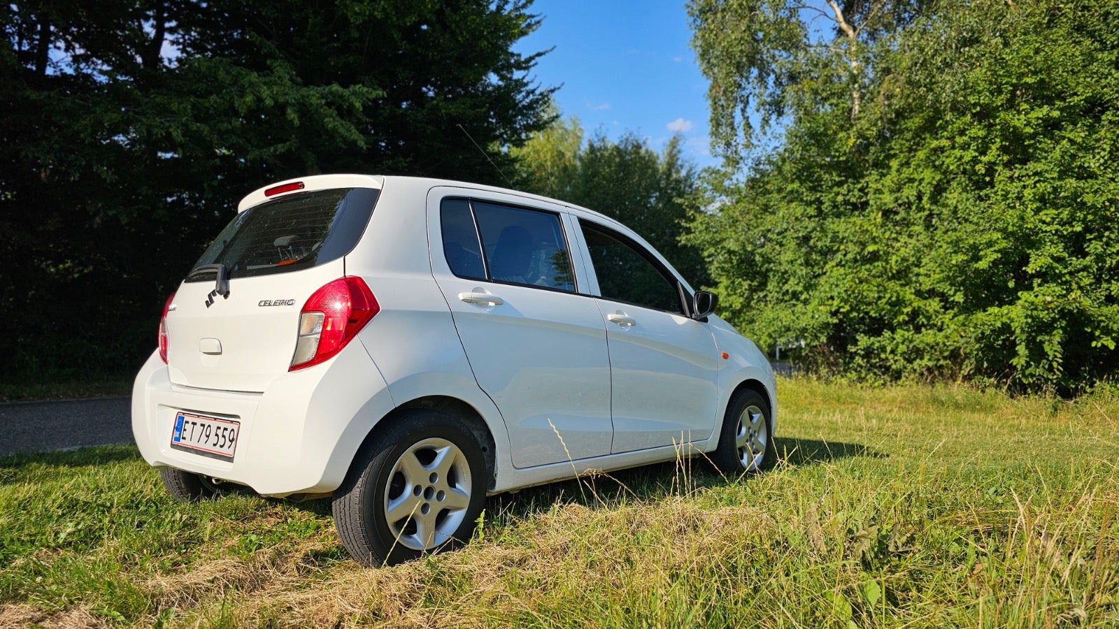Hvid Suzuki Celerio fra 2015